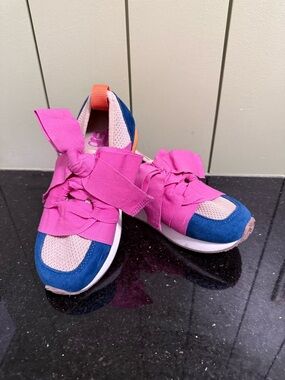 Gianni Bini Girls Trena Pink Big Bow Slip-On Sneakers - Size 12